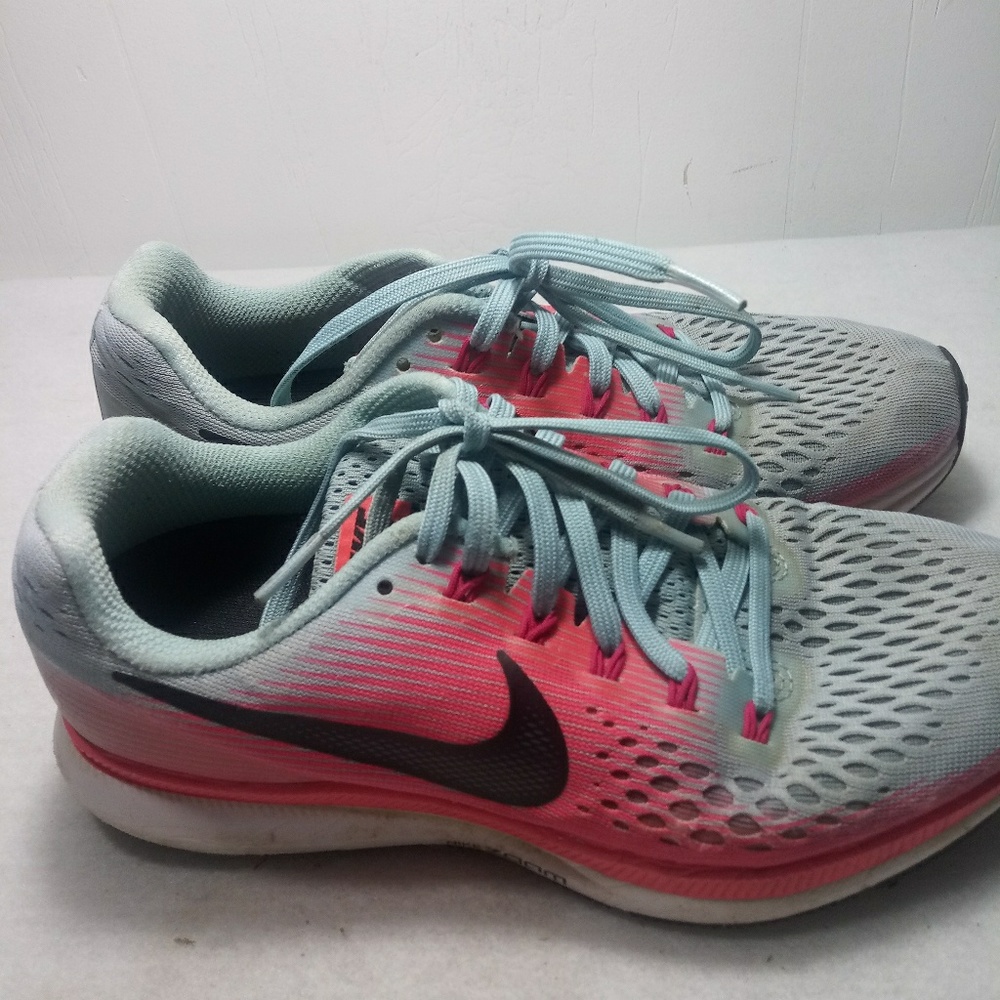 NIKE zoom sneakers. - Picture 7 of 7